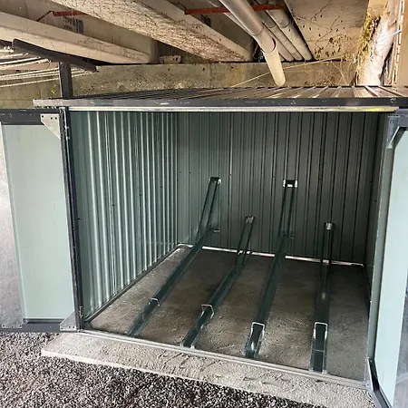 아파트 Bikes And The Sea In