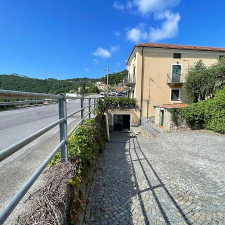 Bikes And The Sea In 아파트 Voze